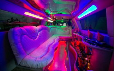 AUDI Q7 Крыло чайки