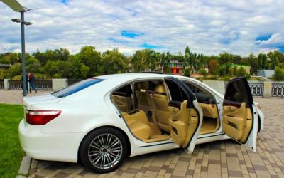 Lexus LS460 Long ATAMAN