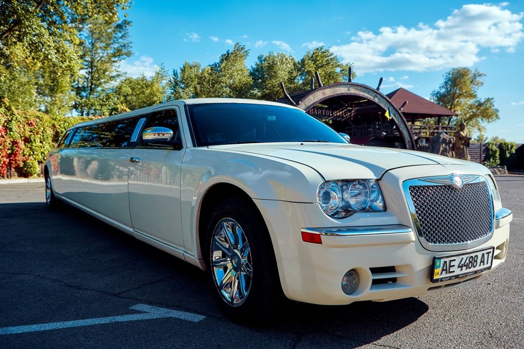 CHRYSLER 300C VERSACE