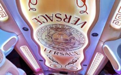 Chrysler 300C VERSACE