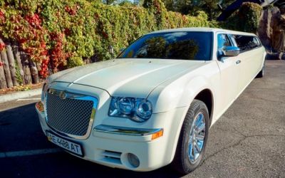 Chrysler 300C VERSACE